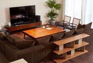 warm-elegant-living-room
