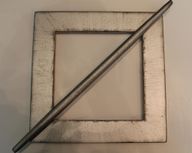 اكسسوار ستائر مربعة اللون فضي