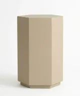 طاولات/ مقاعد سداسية - تصميمات فريدة - ألوان متنوعة
