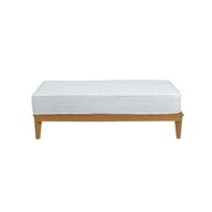 قاعدة سرير كاي من خشب الزان بتصميم بسيط وأرجل أنيقة