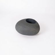 Nero Pebble Plant Pot