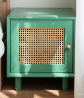 كومود بليك مع باب كانيه أنيق