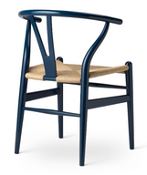 كرسي ويشبون ازرق بهيكل خشبي صلب