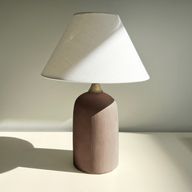 éclat table lamp in mocha