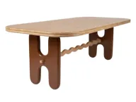 ترابيزة سفرة كريمزون