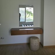 B2B Floating Dresser