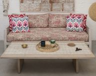 طاولة قهوة ألور خشب مصنوعة يدوياً مع نقوش زهرية محفورة