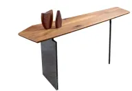Avalone console