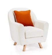 كرسي كوزي بأرجل من الخشب الطبيعي وجسم منجد