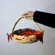 سلة نخيل منسوجة بالشمس - حمراء
