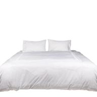 طقم لحاف مطرز المثلثات الحدودية بلون أبيض