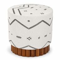 Naya Pouf