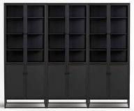 خزانة مكتبية كبيرة بأبواب زجاجية