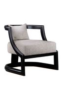 كرسي سمي بذراعين بهيكل خشبي - منجد في الظهر والمقعد