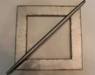 اكسسوار ستائر مربعة اللون فضي