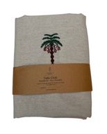 مفرش طاولة مطرز بنقشة النخلة