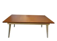 طاولة طعام نيا قابلة للتمدد بسطح من قشرة خشب البلوط الطبيعي وأرجل من خشب البلوط الصلب