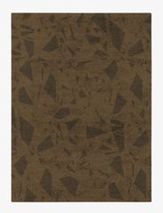 Deep Bronze - Dark Rum