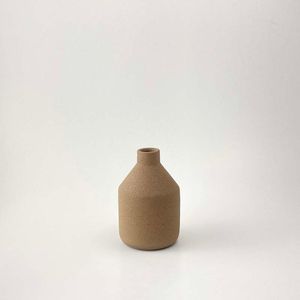 1 فازة قصيرة الرقبة
