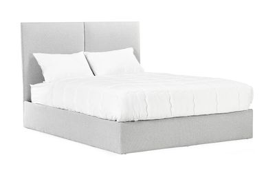 سرير لينيا المنجد بالكامل