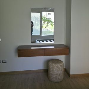B2B Floating Dresser