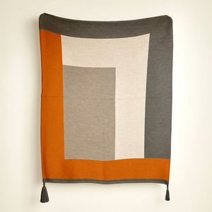 L. Throw Blanket - Tricot Knitted Comfort