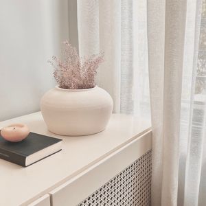 Round vase