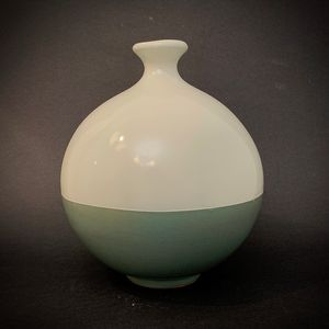 Round Medium Teal Bottom Vase