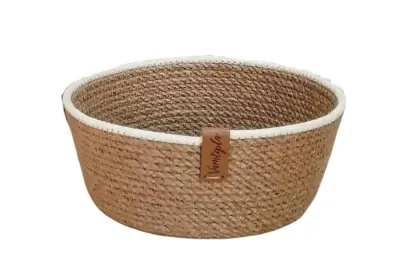 Lily Jute basket with white rime