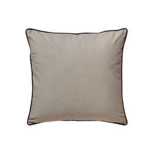 خدّادية سيرين السادة بفتيل غامق