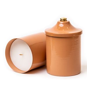 كوب شمع هرمي معطرة بالكرز باللون البرتقالي