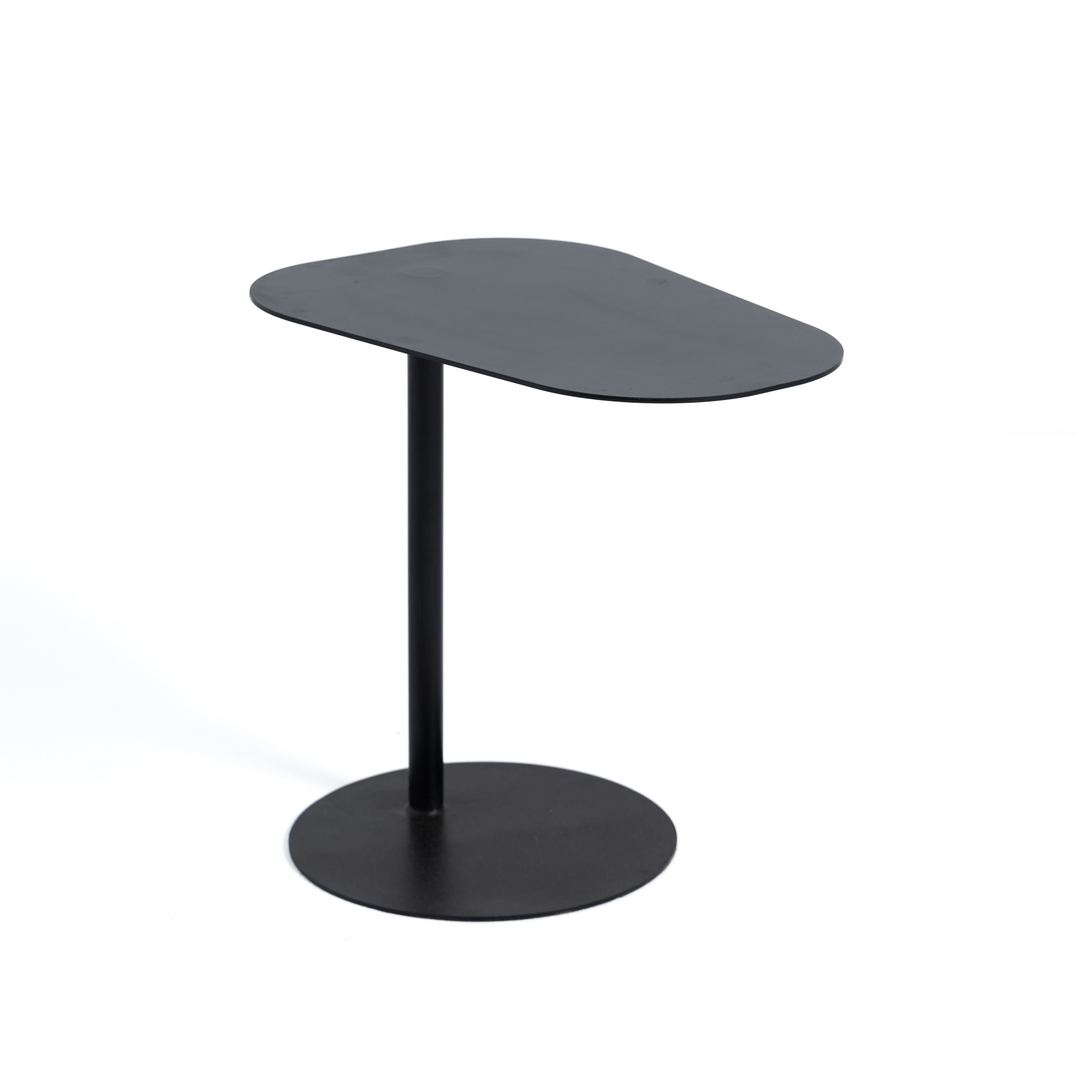 Darcie Steel Side Table – Sleek Lacquered Finish 2