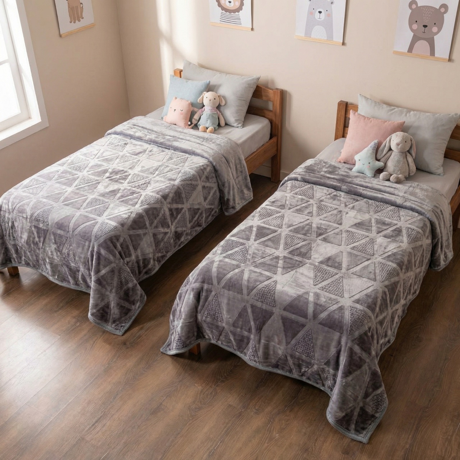 بطانية شتوية بنقشة مثلثات