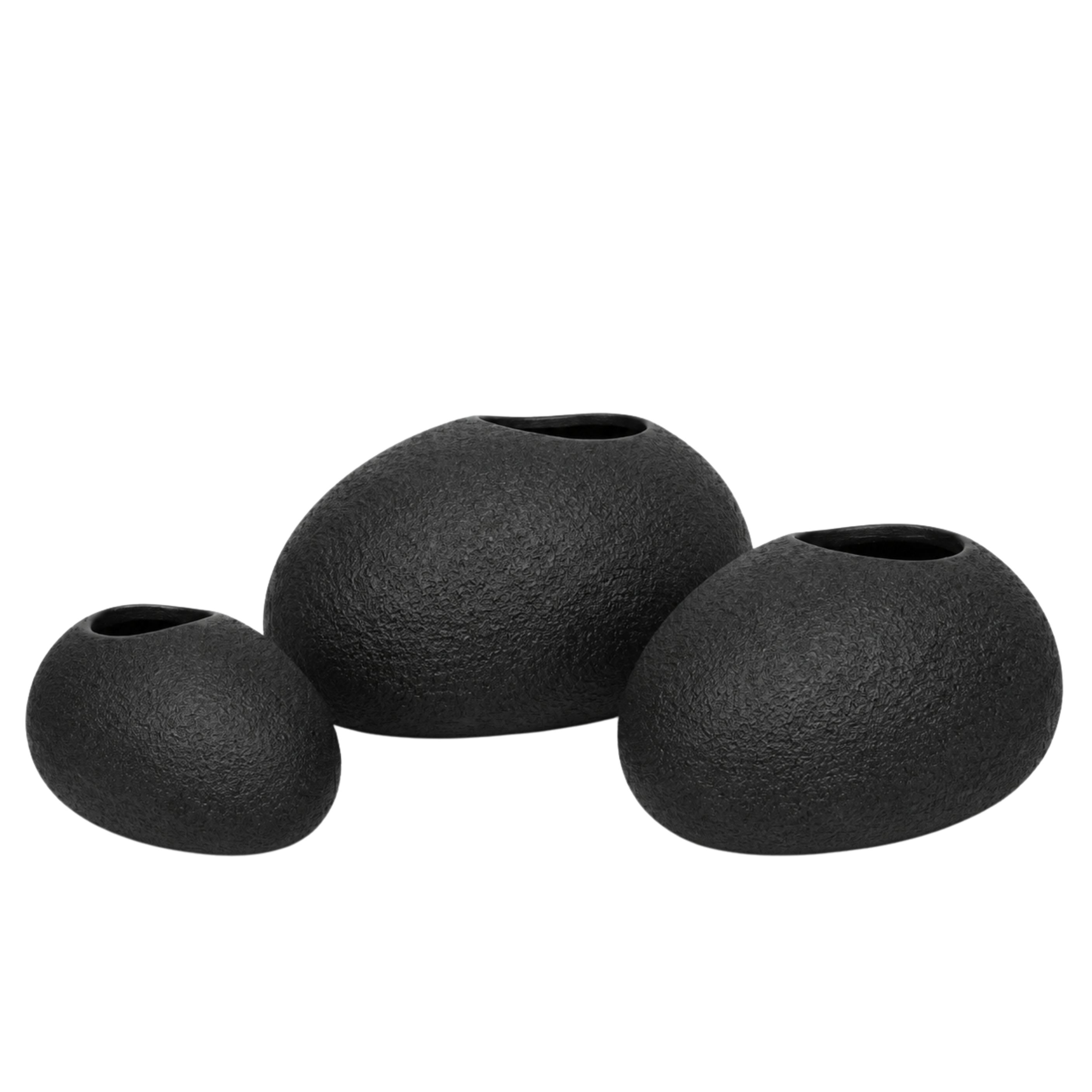 Avero Fiberglass Planter Set