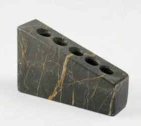 حامل فرشاة الأسنان