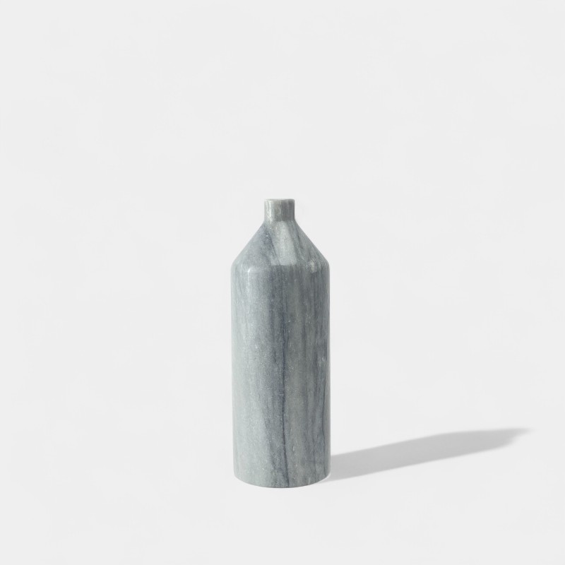 فازة رخامية بعنق قصير متوسطة