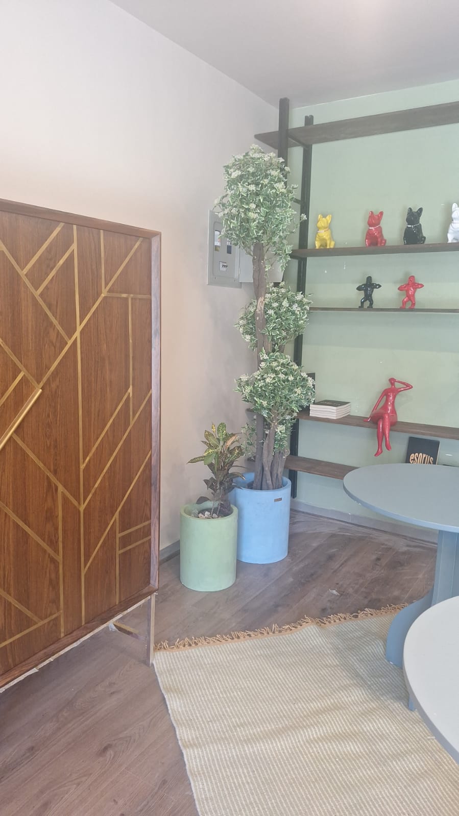 Hapi Pot - Concrete Modern Minimalist Design