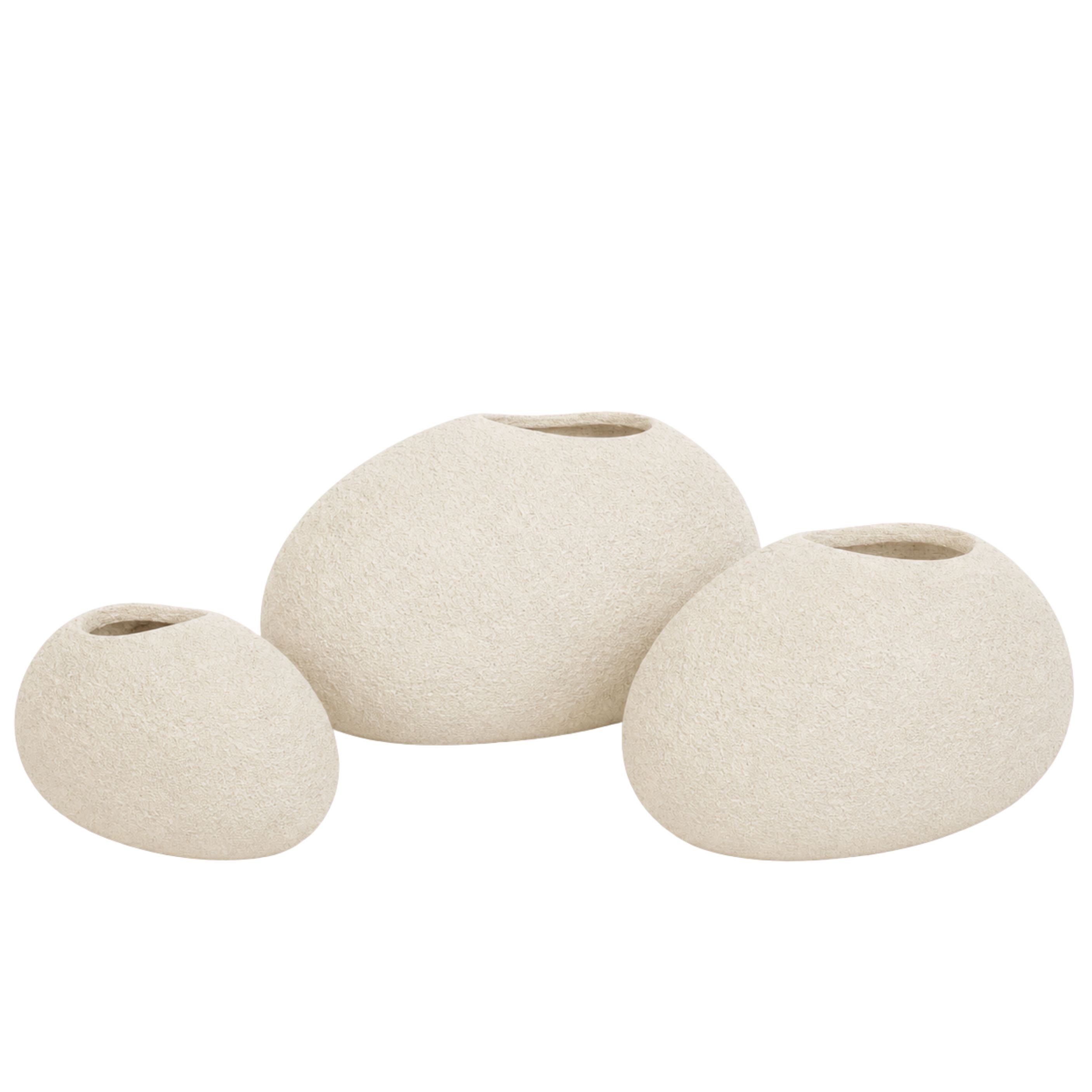 Avero Fiberglass Planter Set
