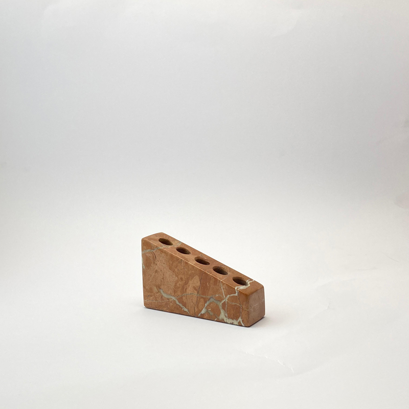 حامل فرشاة الأسنان