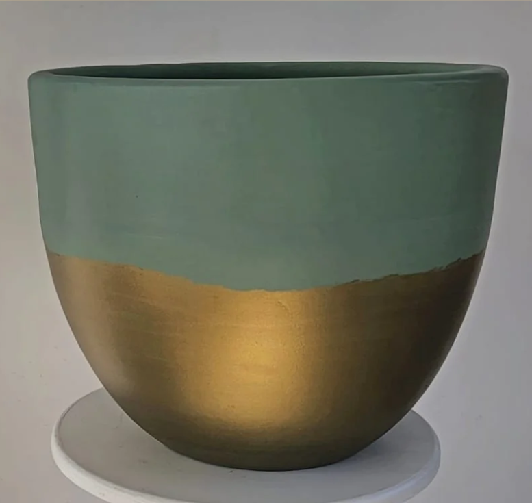 Green and Gold Planter 0