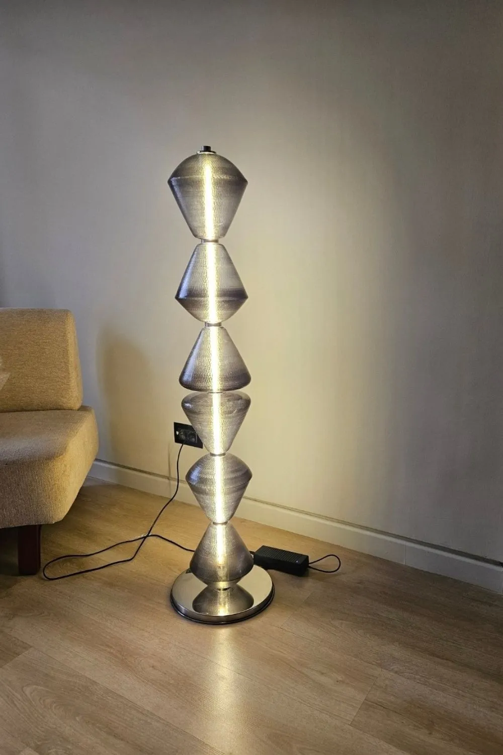 Philia Floor Lamp 1
