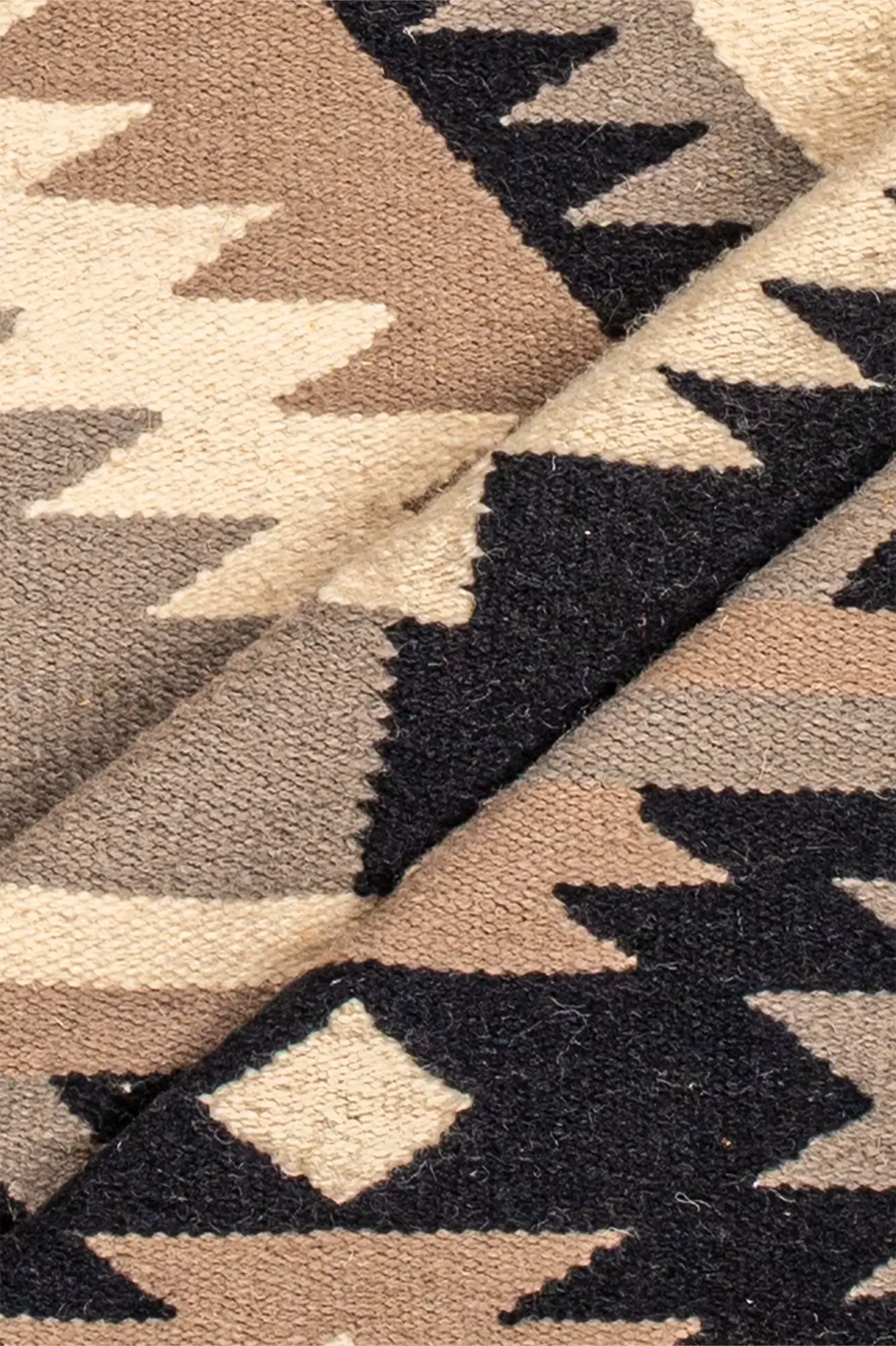 Regal Threads - Handmade Wool Kilim Rug 1