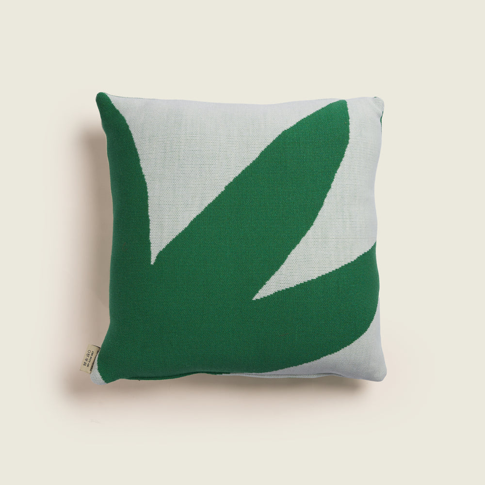 Leaf - Knitted Cushion 0