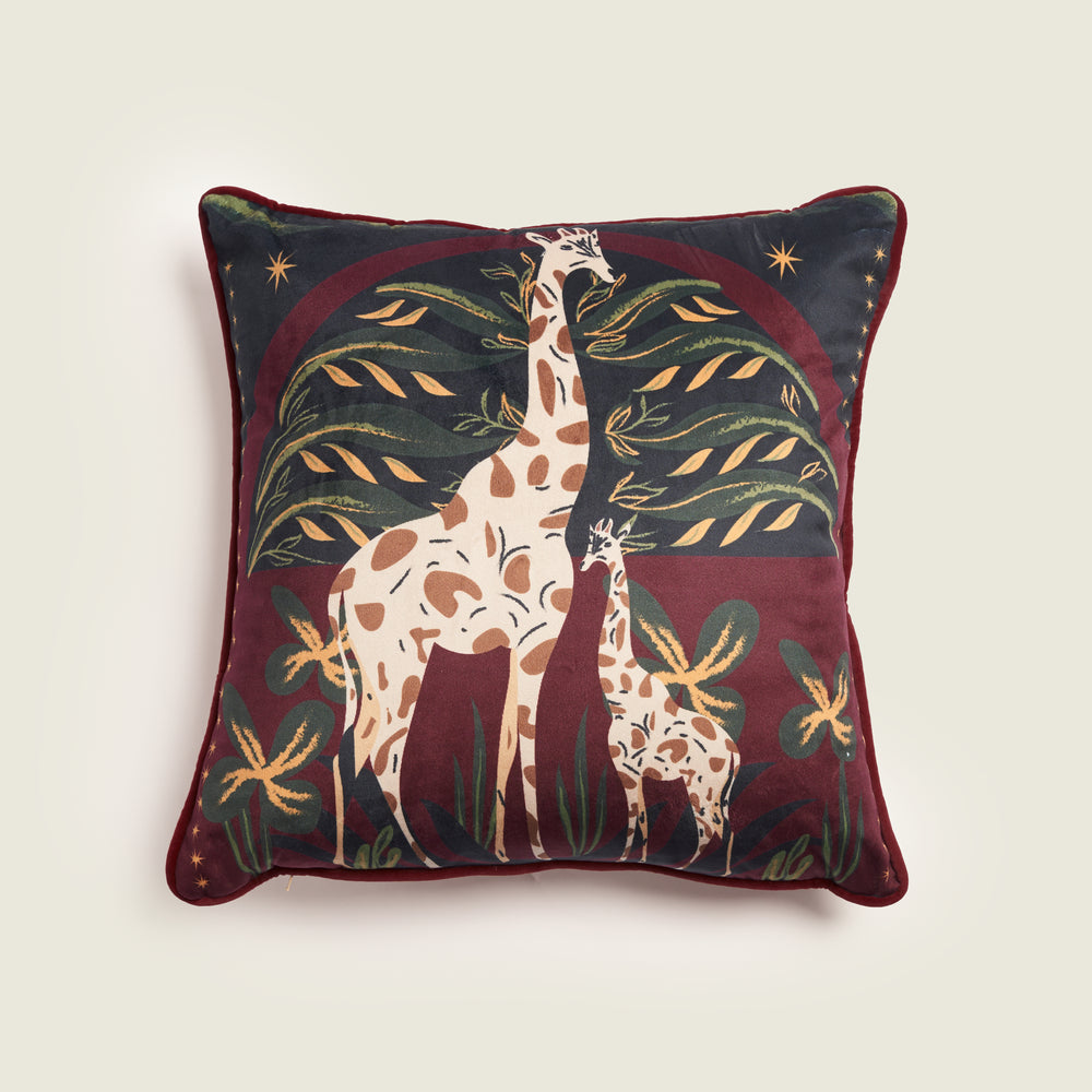 Giraffe Love - Velvet Cushion 0