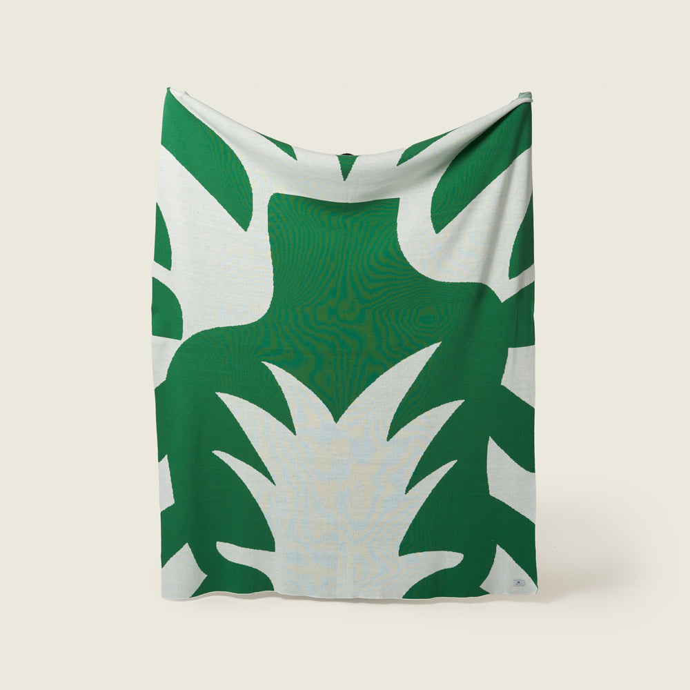 Mama Pine - Knitted Throw 0