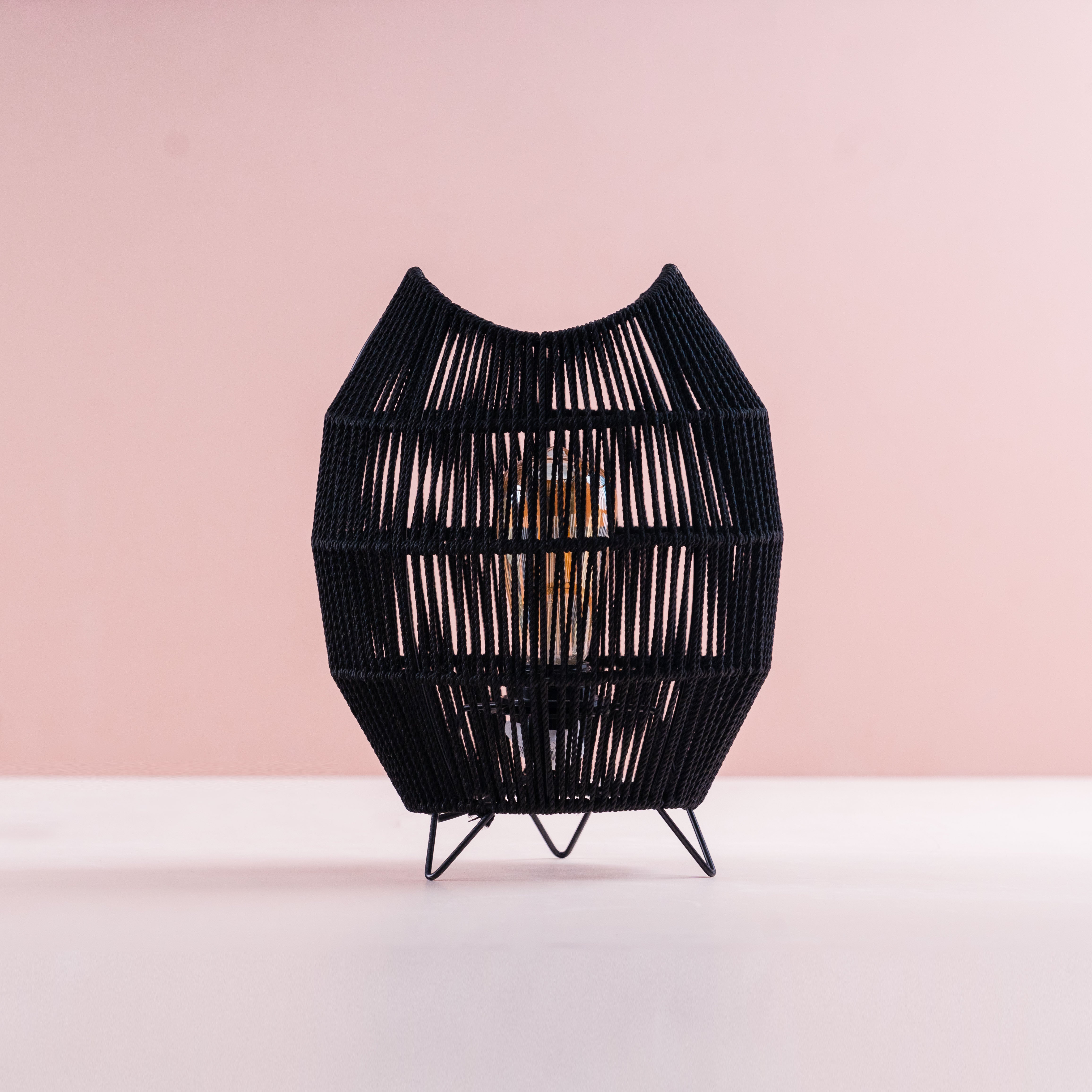 Black Aura Light 0