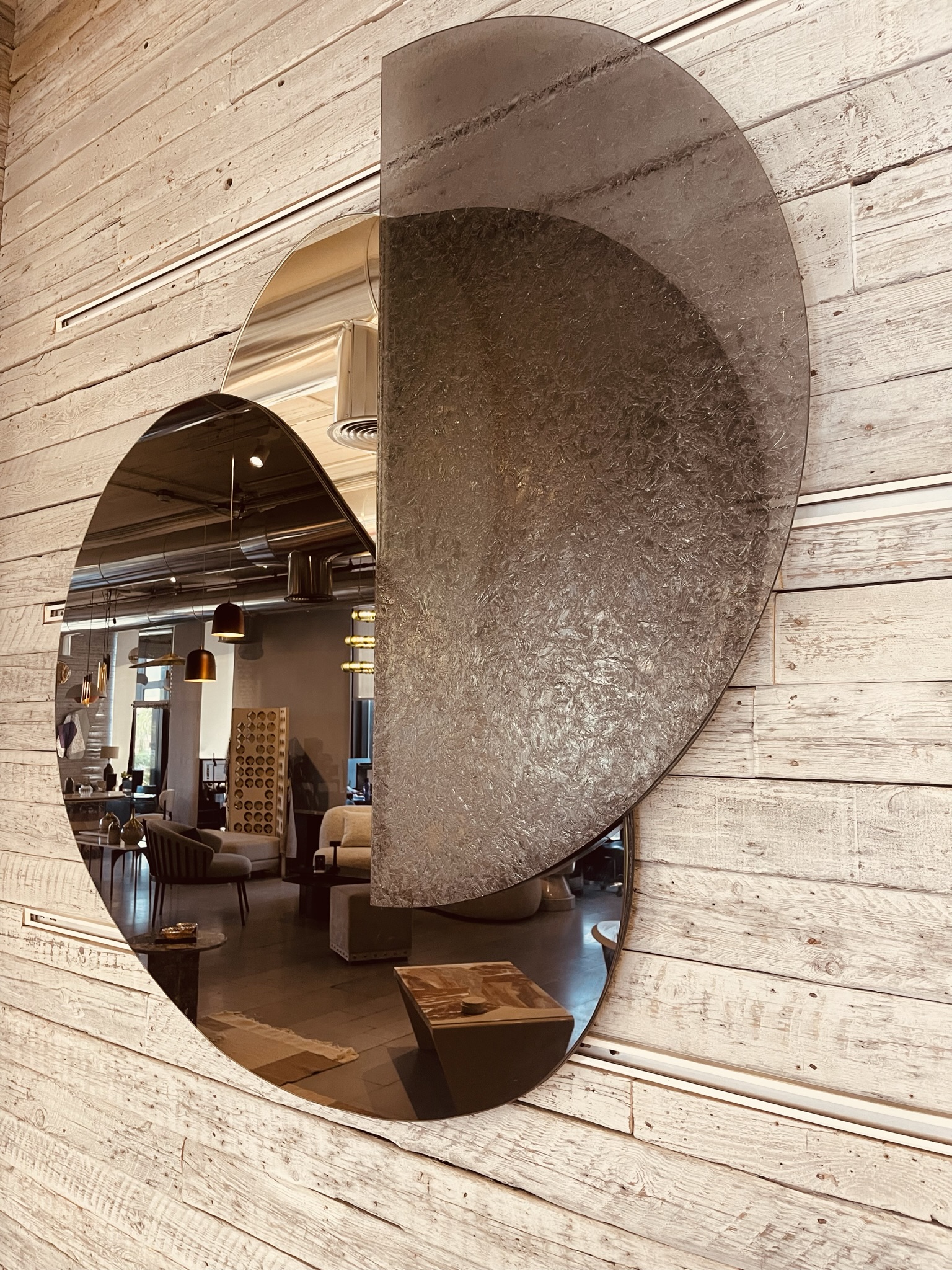 Abstract Arket Wall Mirror – Unique Geometric Accent 2