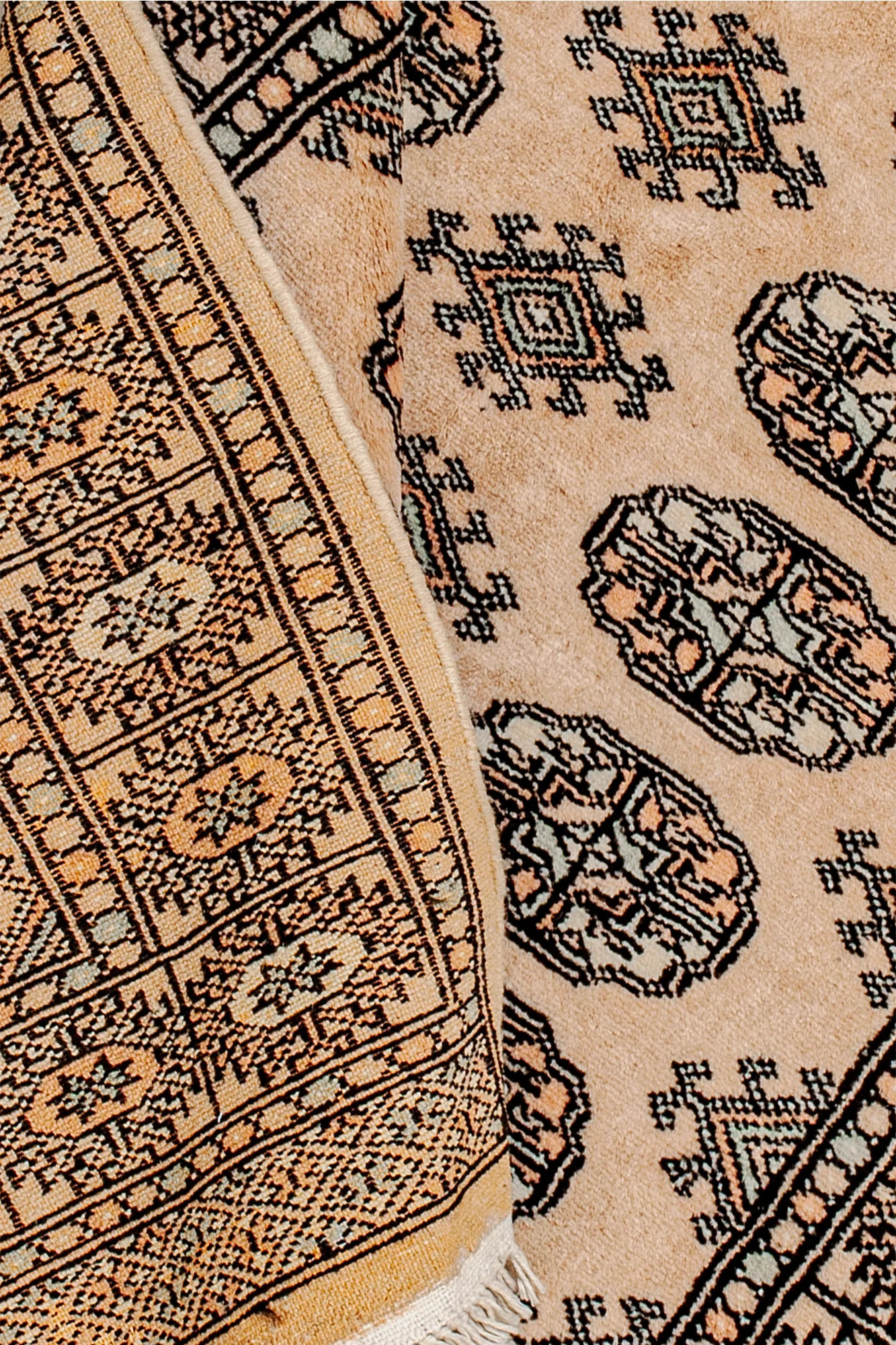 Pakistani Silk - Handmade Rug 2