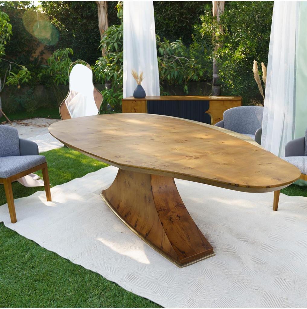 Dining table 0