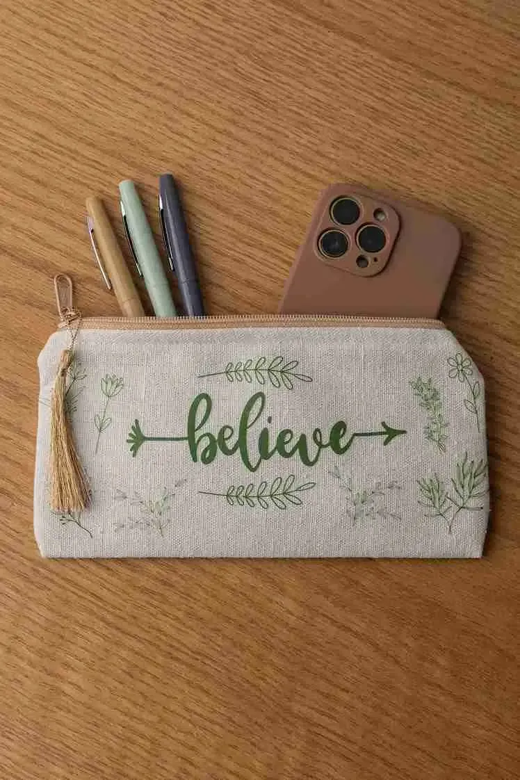 Leafy Believe Pouch 1